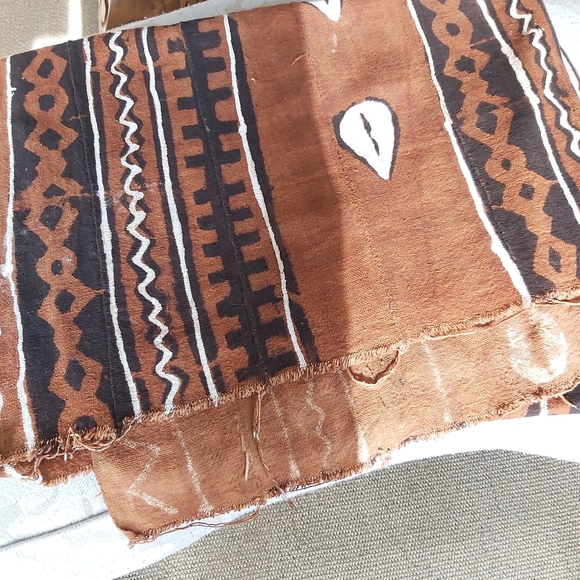Authentic African Mud Cloth fabric - Picture 3 of 3